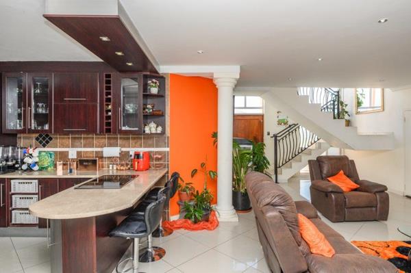 5 Bedroom House