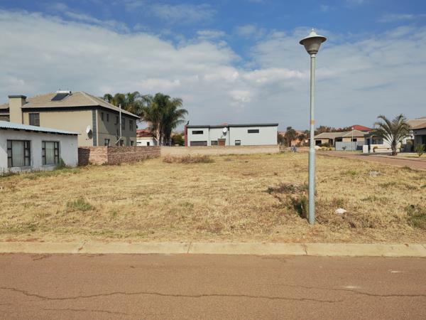 400 m² Land