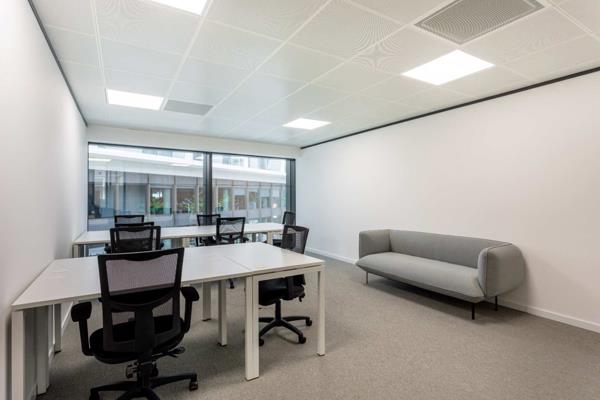 100 m² Office Space
