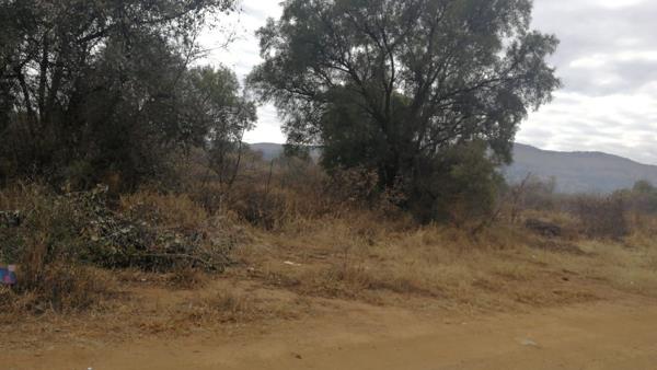 1 633 m² Land