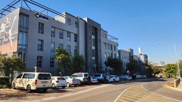 3 006  m² Commercial space