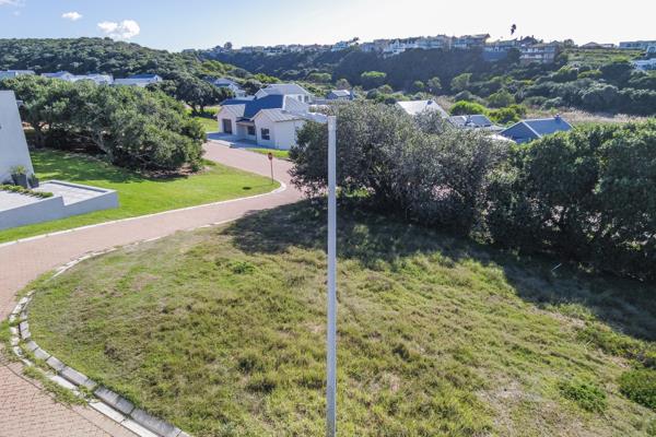 443 m² Land