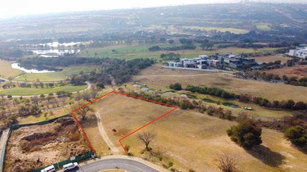 2 473 m² Land
