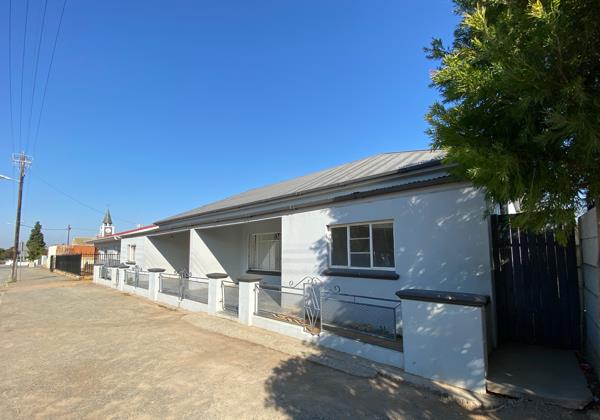 7 Bedroom House