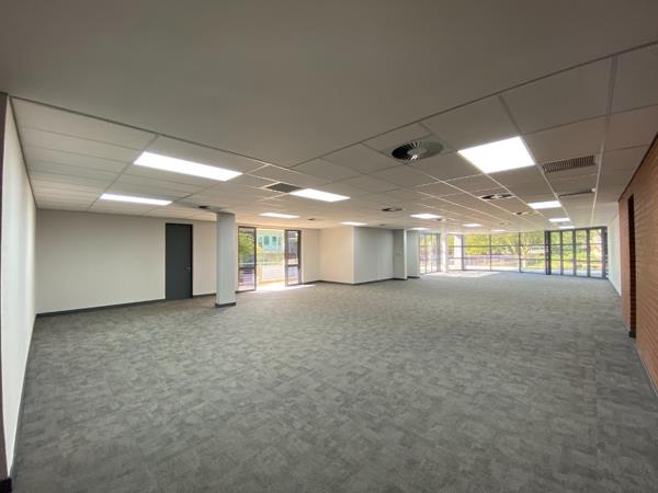 275  m² Office Space