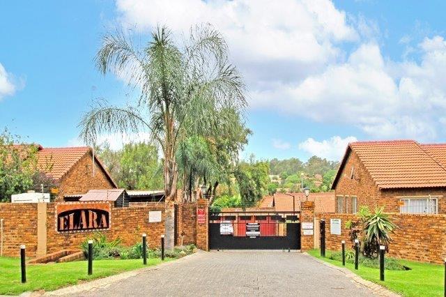 2 Bedroom Townhouse in Wilgeheuwel