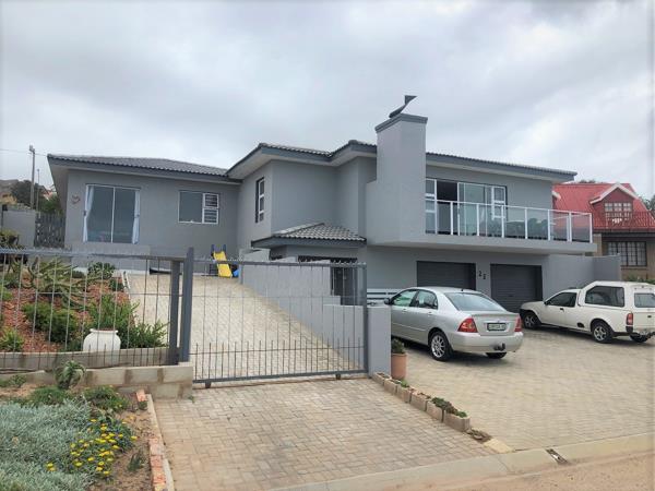 6 Bedroom House