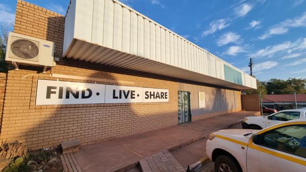 400 m² Commercial space