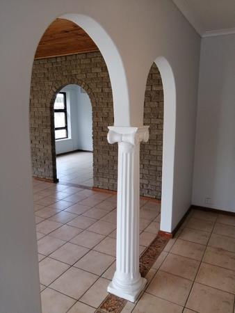 4 Bedroom House to rent in Walmer Downs | RR4141733 | Private Property
