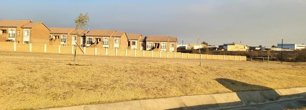 4 874 m² Land