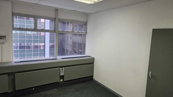 56.8  m² Office Space