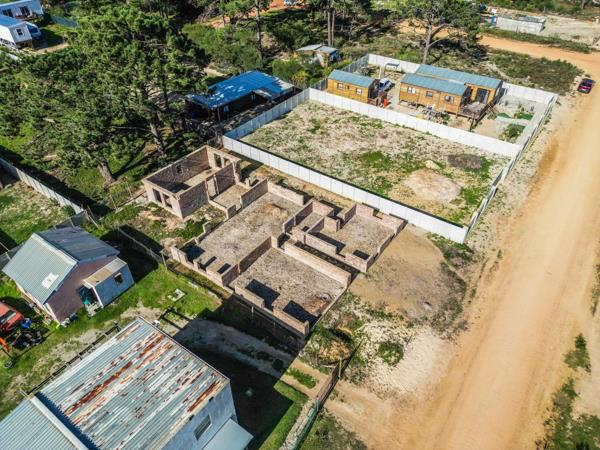 595 m² Land