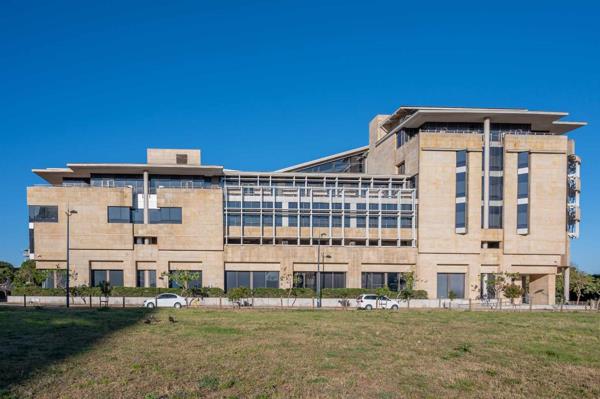 1 049 m² Office Space