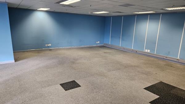 272  m² Office Space