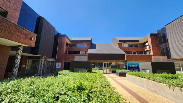 256  m² Commercial space