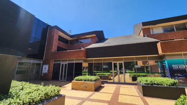 465  m² Commercial space