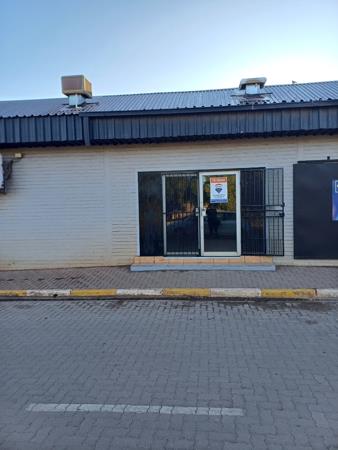 130  m² Commercial space