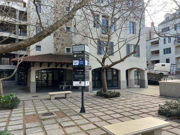 90 m² Commercial space