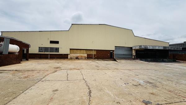 2 401  m² Industrial space