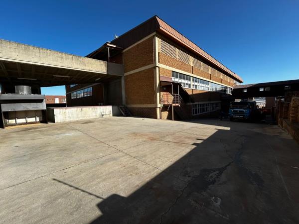 1 636 m² Industrial space