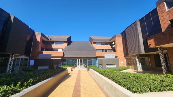 532  m² Commercial space