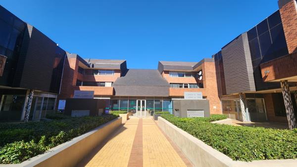 590  m² Commercial space