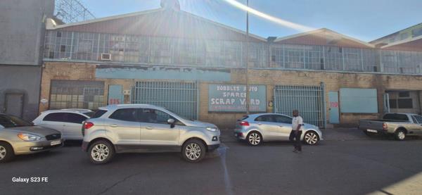 1 228  m² Industrial space