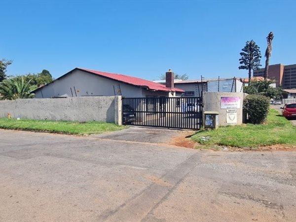 750 m² Commercial space