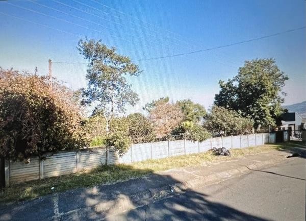 563 m² Land