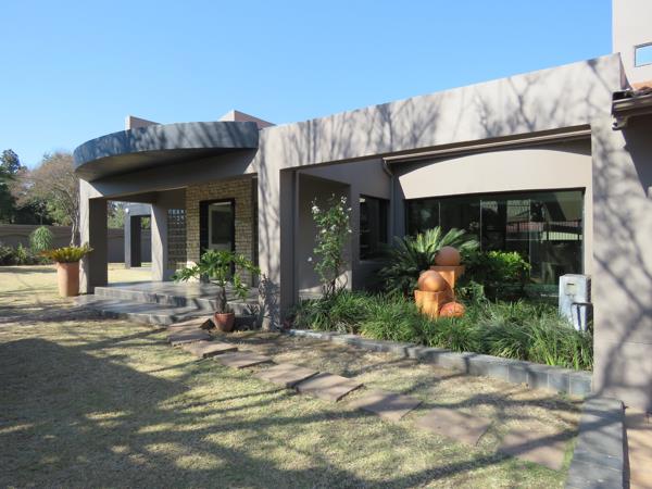 6 Bedroom House