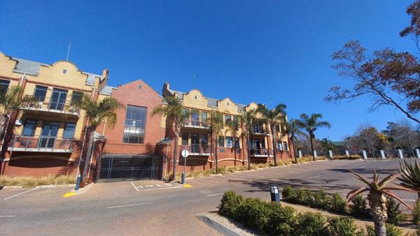 313  m² Commercial space