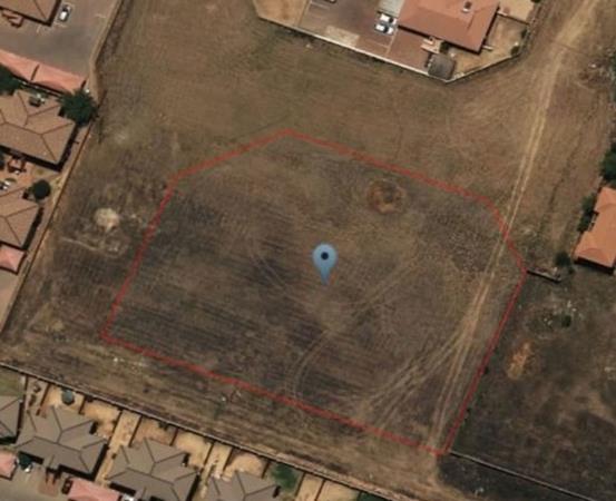 3 950 m² Land