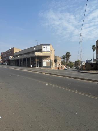 1 030  m² Commercial space