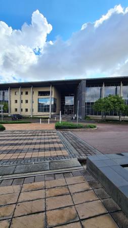 5 853 m² Office Space