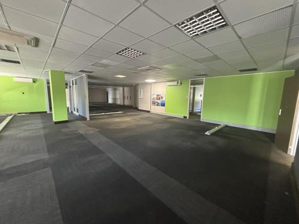 403 m² Commercial space