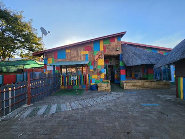 280 m² Commercial space