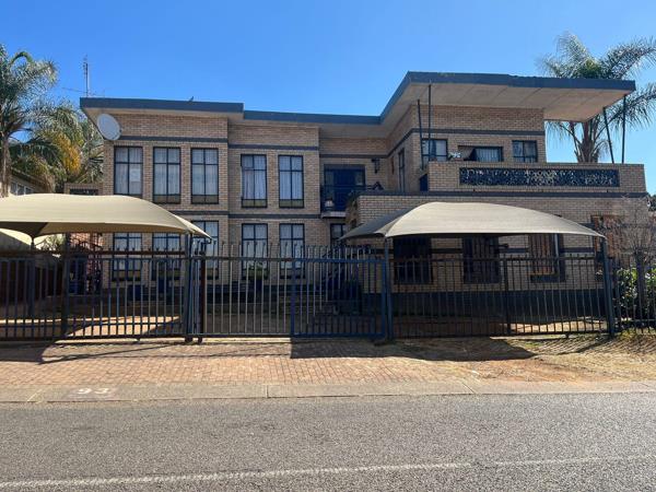 10 Bedroom House