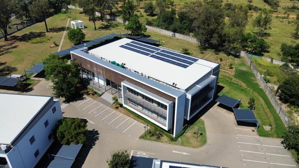 242  m² Commercial space