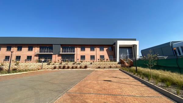 2 230  m² Industrial space