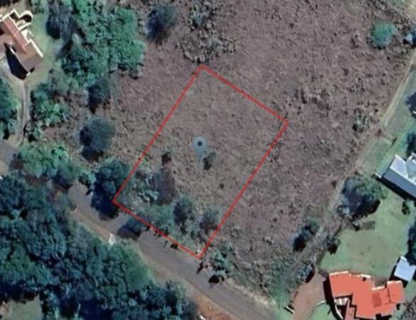 1 925 m² Land