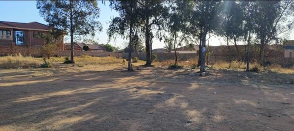 743 m² Land