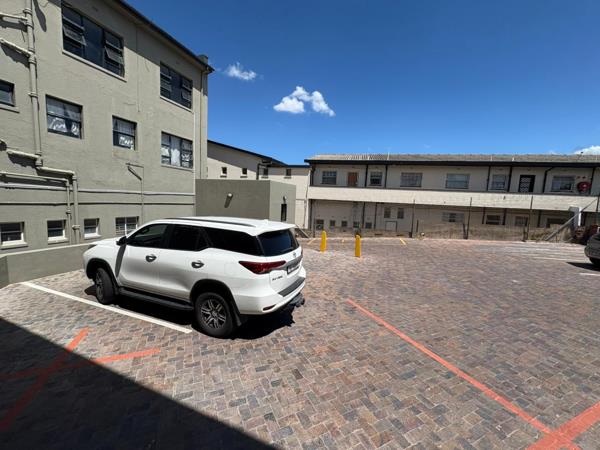 90 m² Commercial space