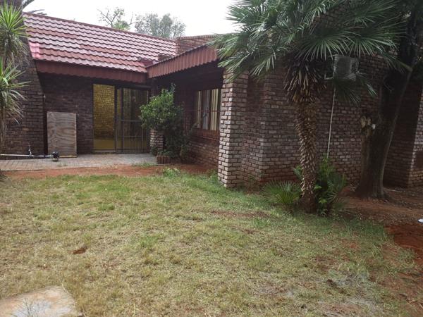 6 Bedroom House