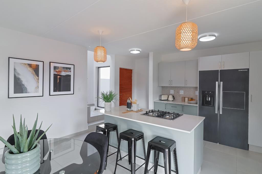3 Bedroom TownhouseJackal Creek Golf Estate - Vista 2