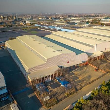 7 242 m² Industrial space