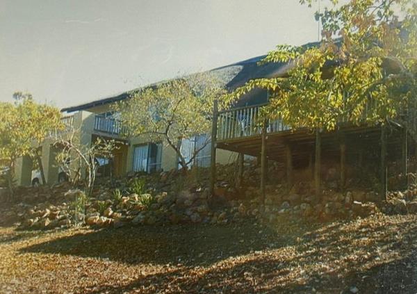 6 Bedroom House
