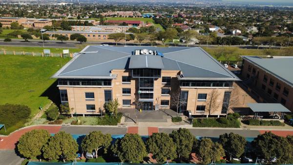 1 014  m² Commercial space