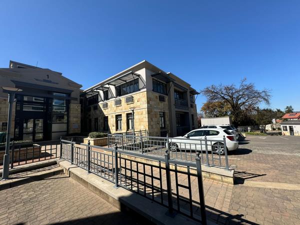 544 m² Commercial space