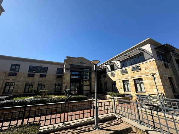 914 m² Commercial space