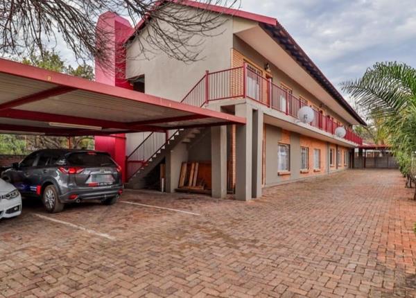 12 Bedroom Apartment